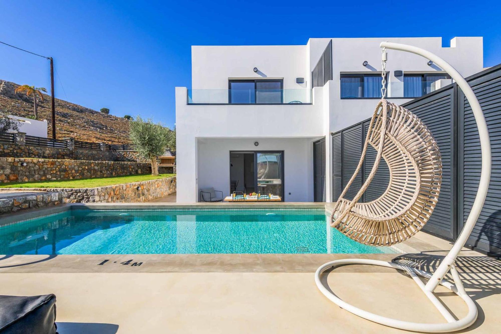 Lambis Athina *